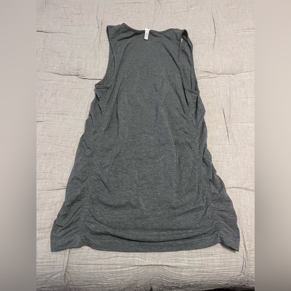 Fabletics Ruched workout tank - Picture 2 of 3